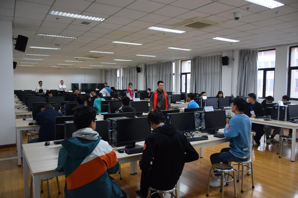 2020年陜西省高職技能大賽雙賽項(xiàng)在我院圓滿舉行，軟件技術(shù)開發(fā)專業(yè)展現(xiàn)風(fēng)采